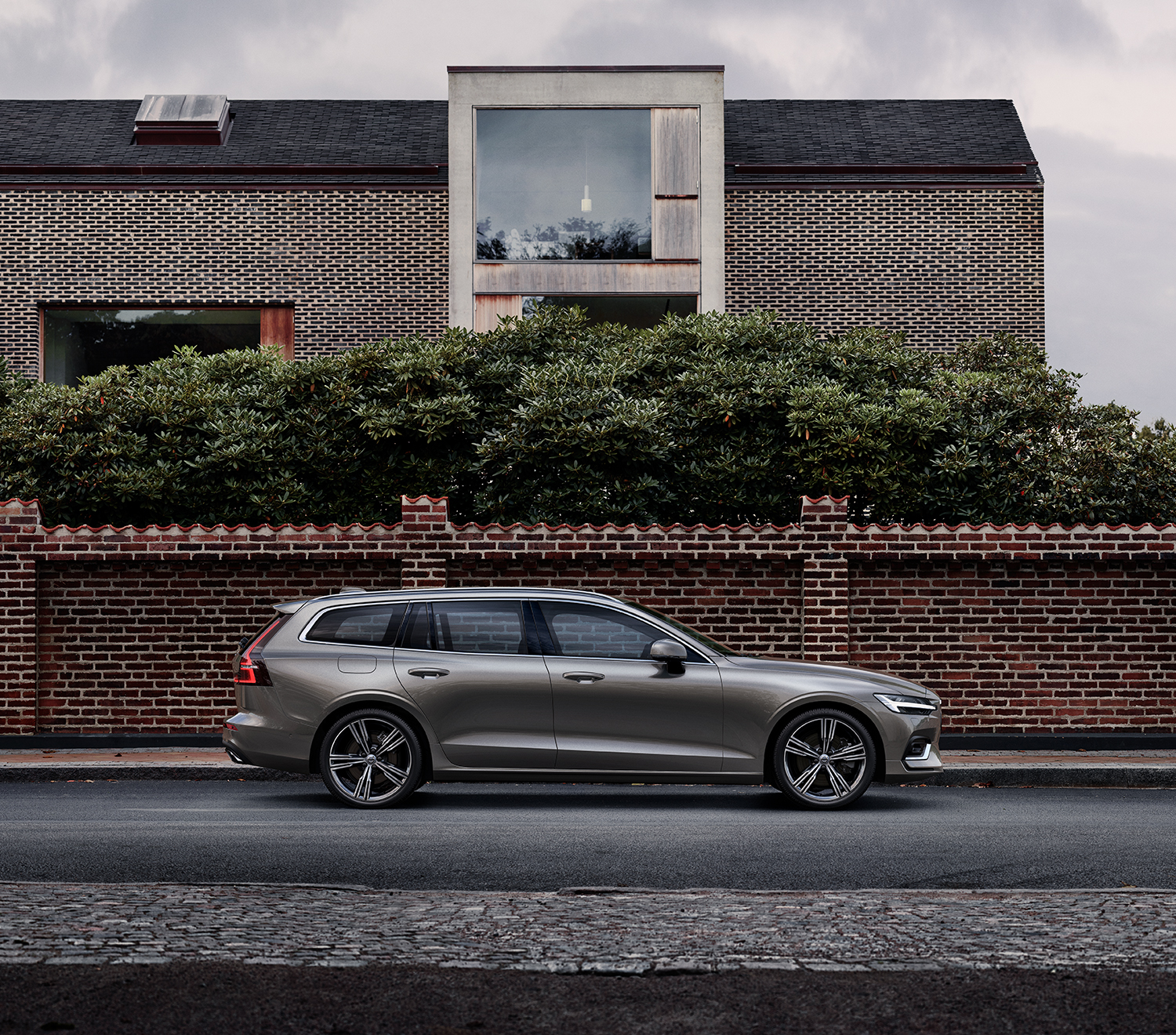 Der neue Volvo V60. slide-1